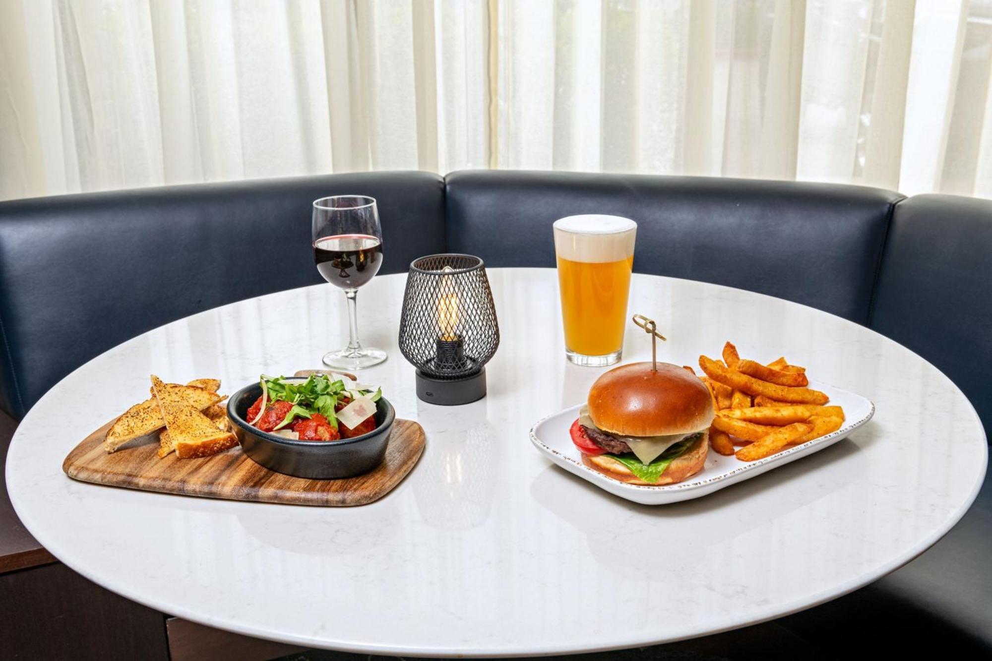 Courtyard By Marriott Boise West/Meridian Buitenkant foto